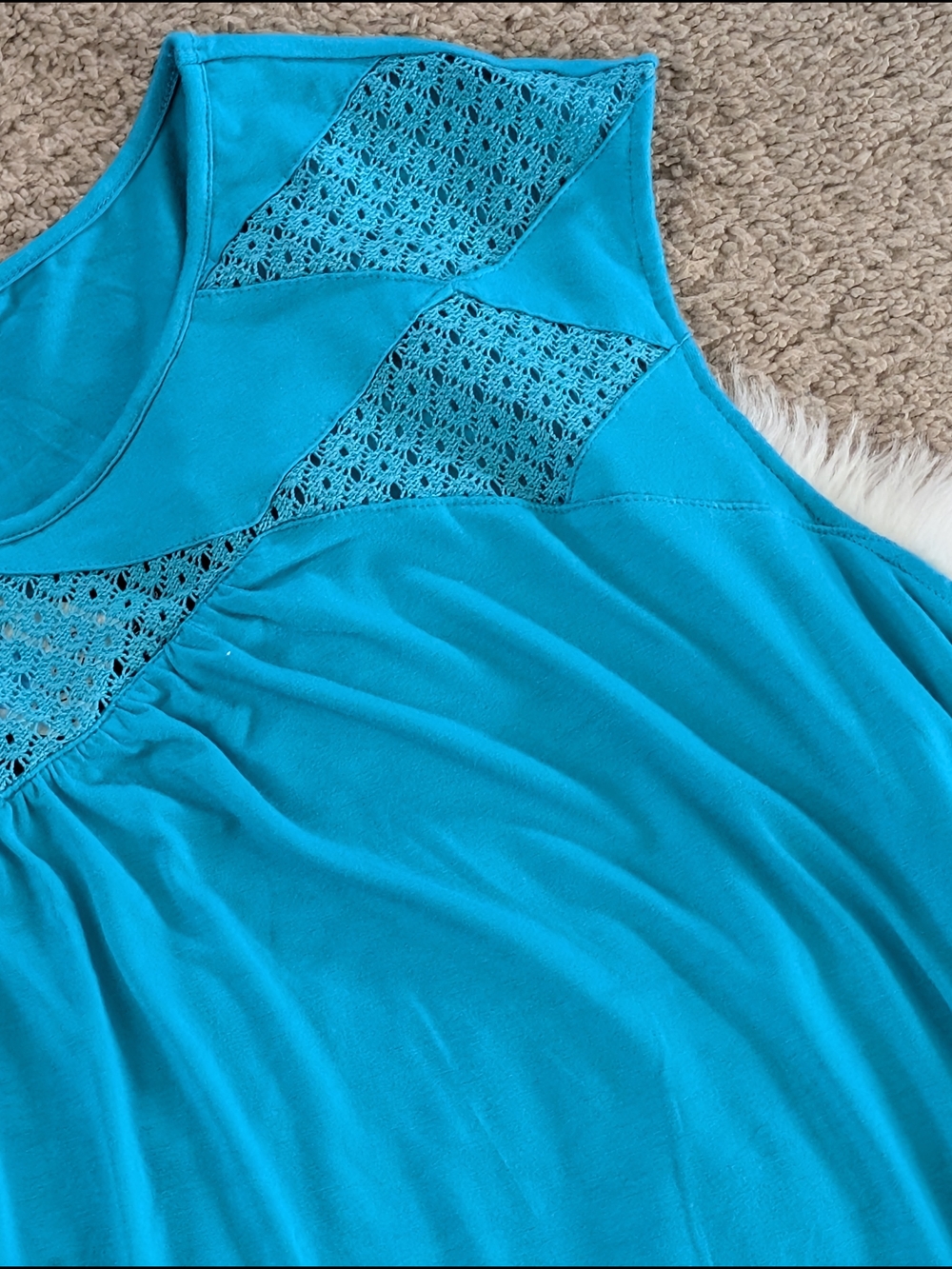 Catherine's Sleeveless Turquise Crochet Lace Detail Top Size 2X - Picture 4 of 10